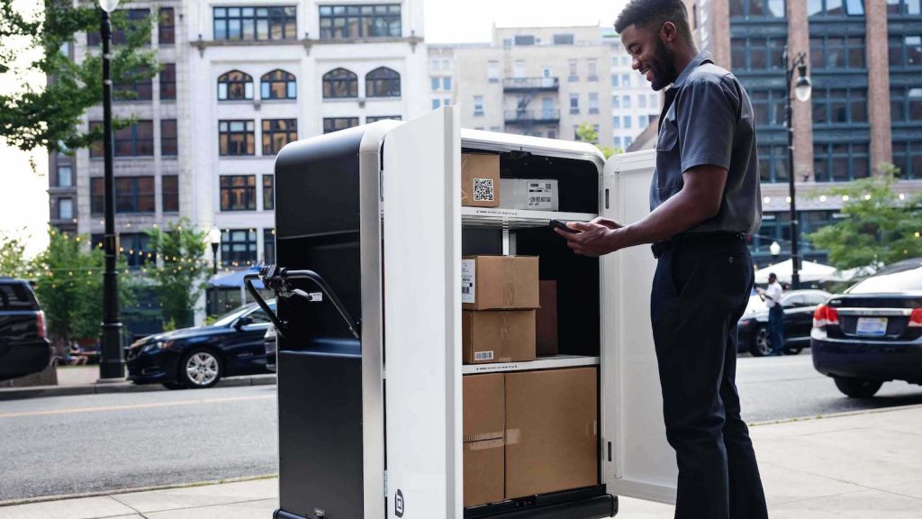 BrightDrop e-Cart last-mile delivery vehicle