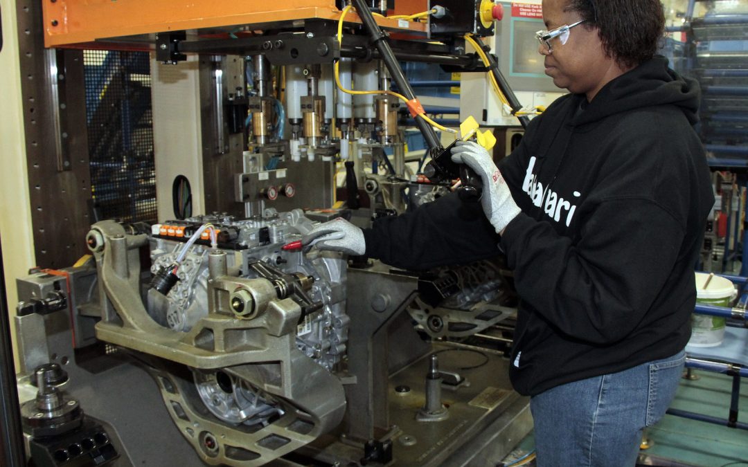Auto Industry Diversity Efforts Lag Other Industries, Study Says