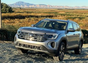 2024 VW Atlas beauty shot