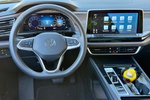 2024 VW Atlas cockpit
