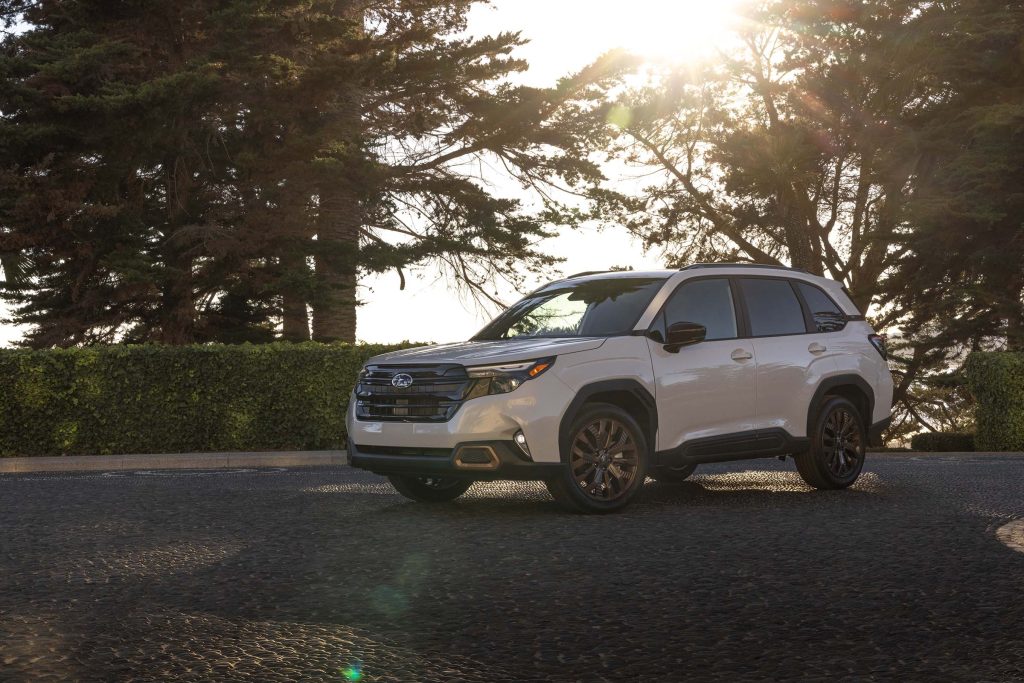 2025 Subaru Forester - front 3-4 REL