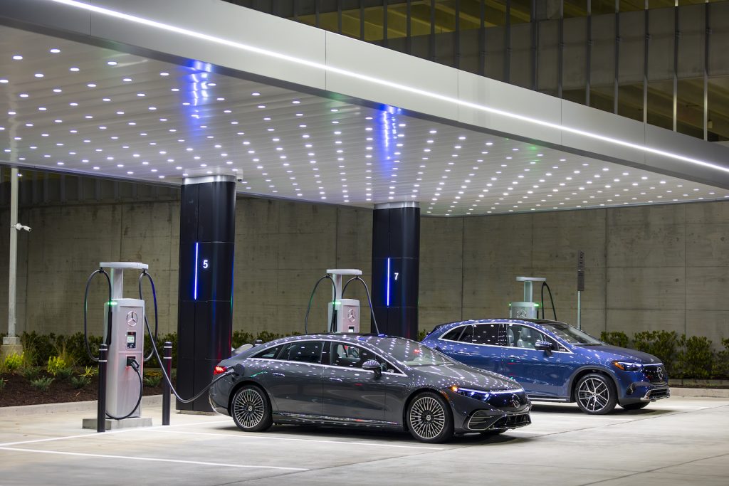 Mercedes-Benz's charging at pilot station