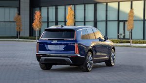 Cadillac Vistiq - rear 3-4