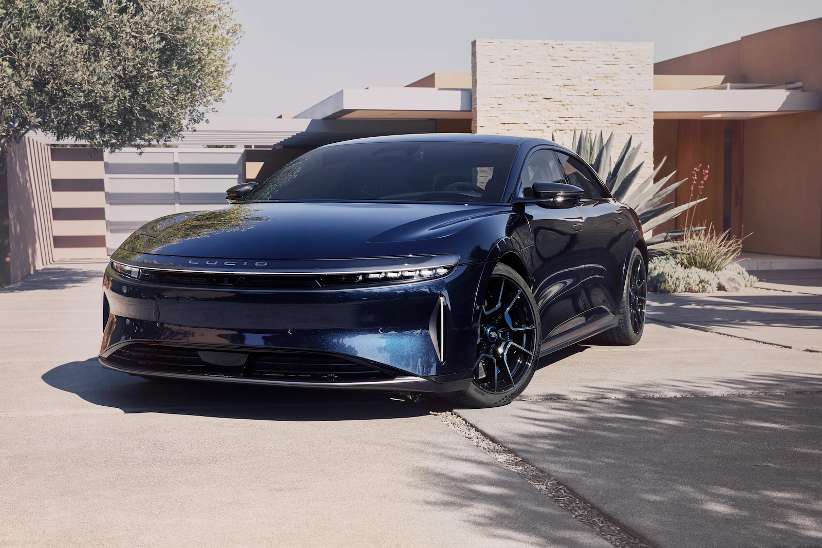 Lucid Air Sapphire front 3-4 REL
