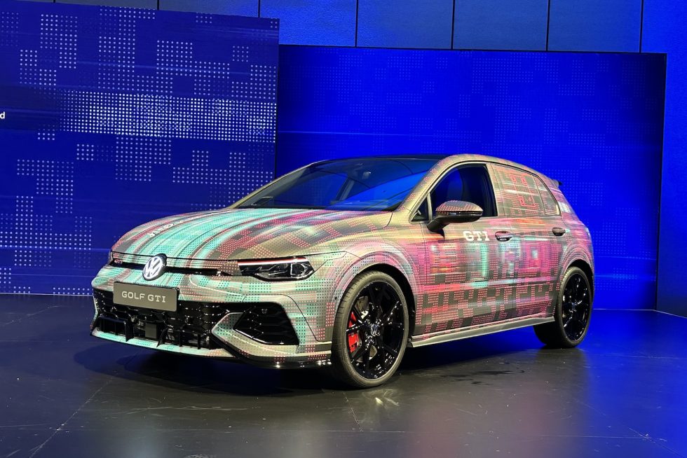 First Look at the 2025, ChatGPTenabled Volkswagen Golf GTI Headlight.news