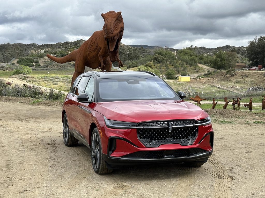 2024 Lincoln Nautilus - with dinosaur