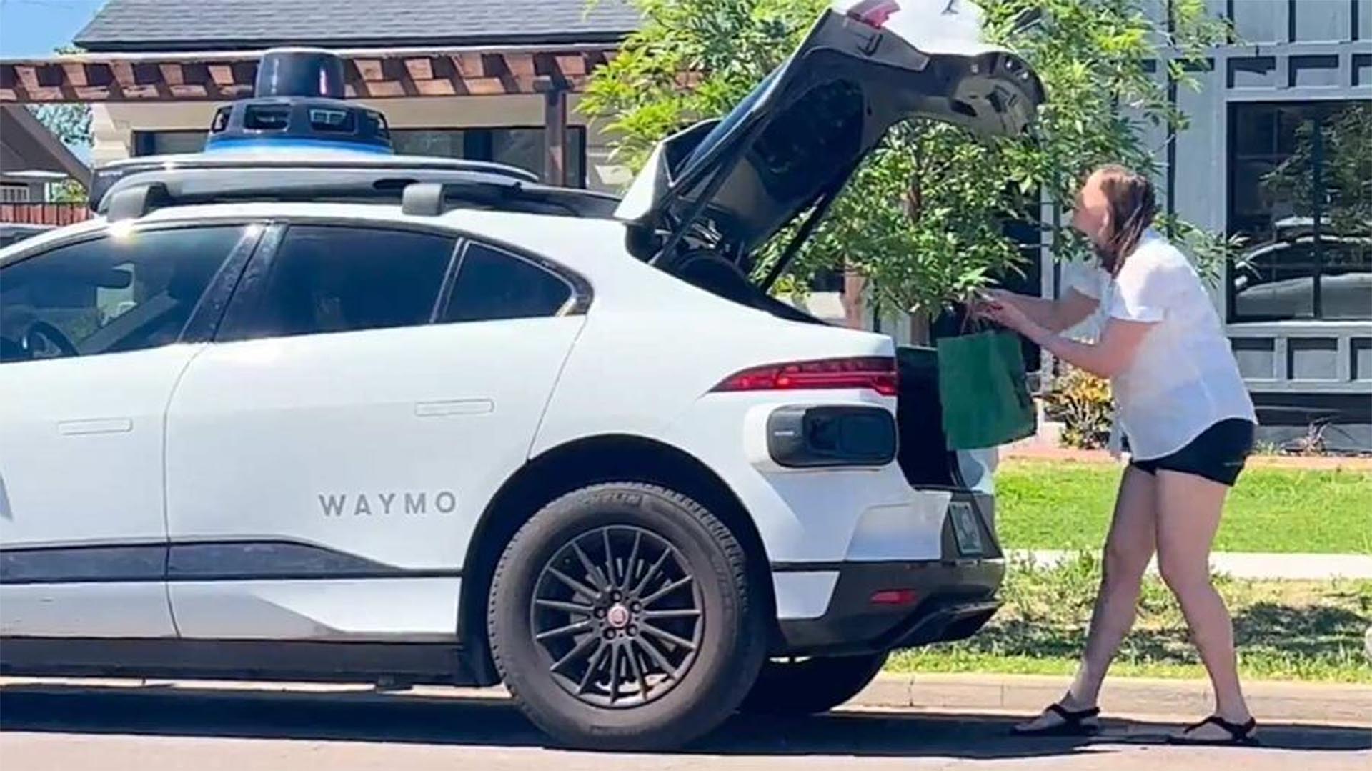 Waymo Driverless Food Delivery v2