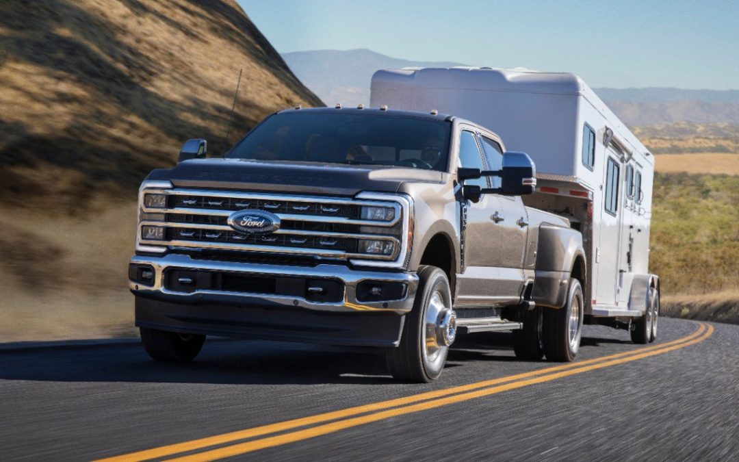 Ford Shifts EV Plans, Will Build More Super Duty Pickups in Canada
