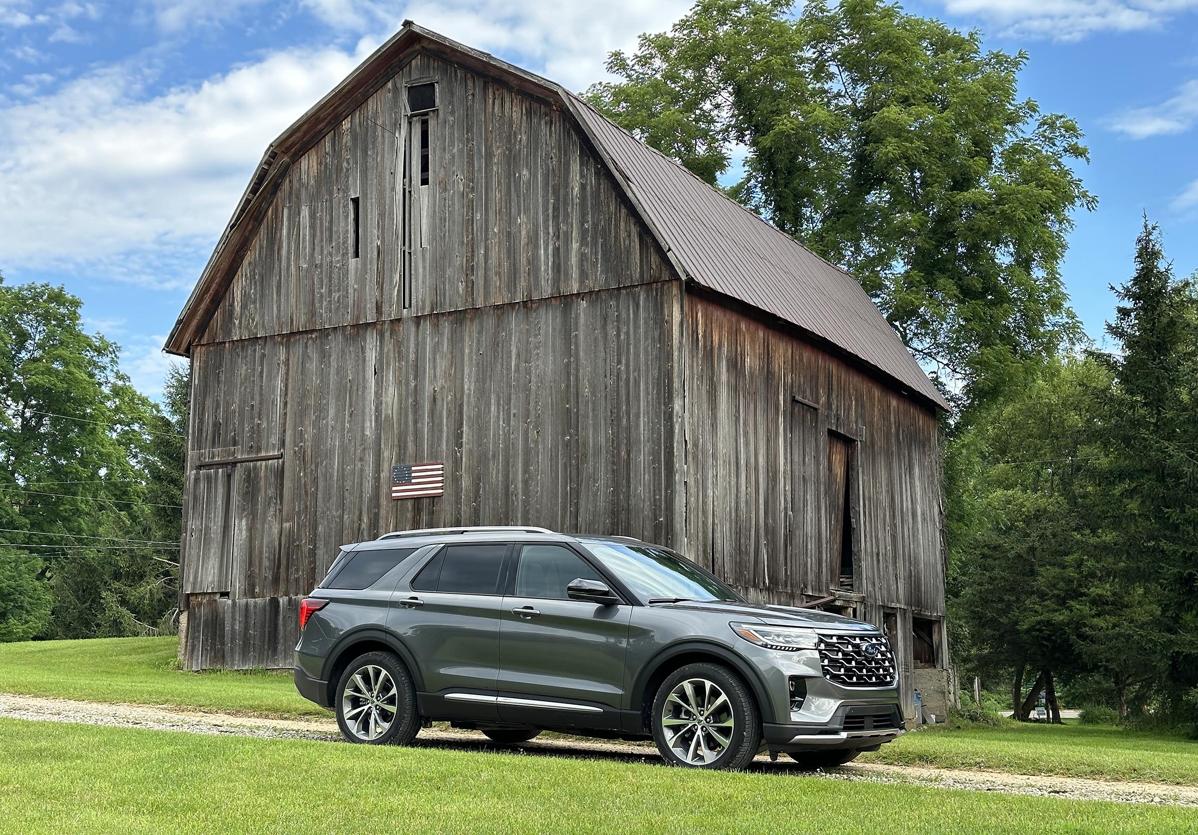 2025 Ford Explorer - by barn v2