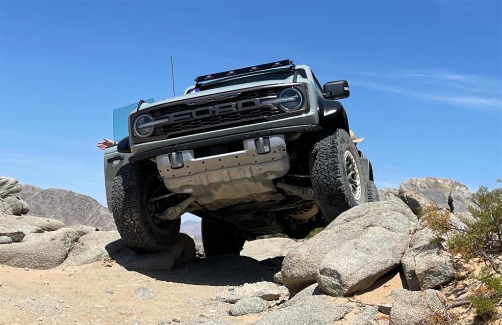 2023 Ford Bronco Raptor - low angle on rocks