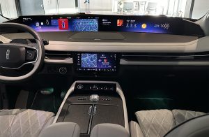 2025 Lincoln Navigator - new display and IP