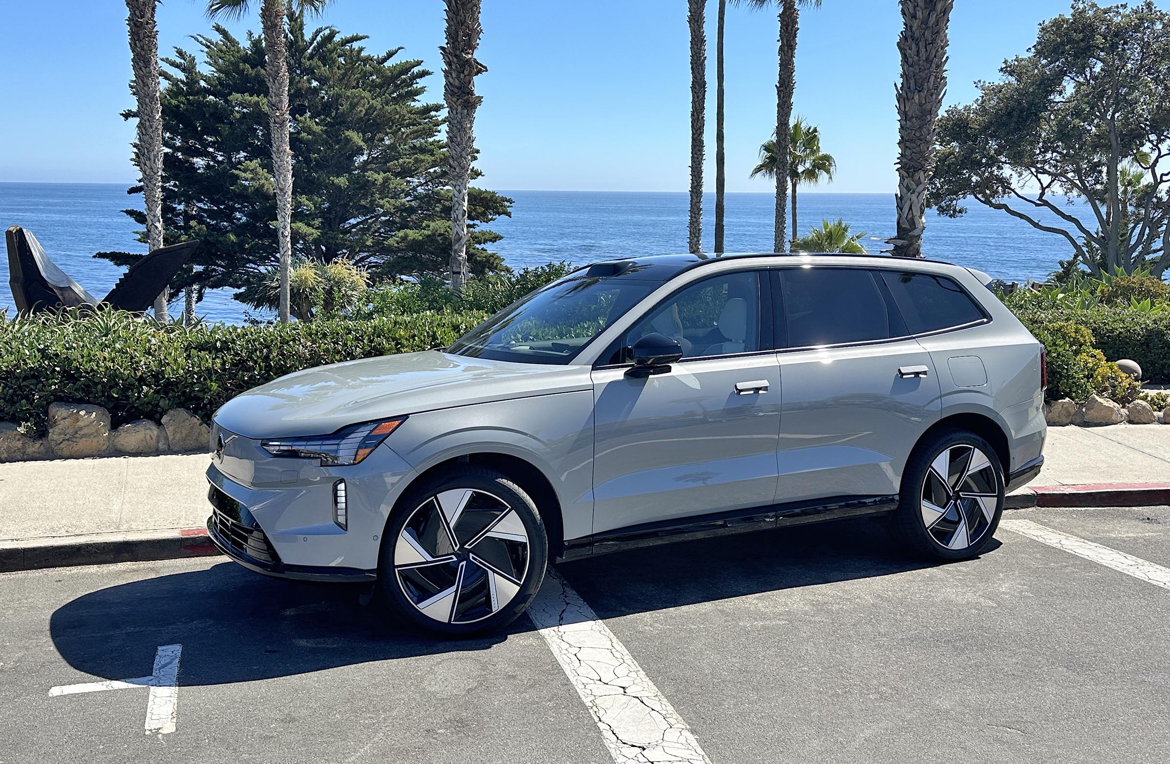 2025 Volvo EX90 - side by ocean