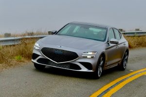 2024 Genesis G70 Prestige front 3-4