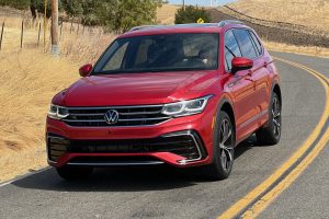 2024 VW Tiguan front 3-4