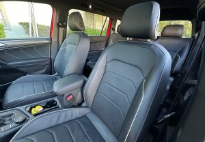 2024 VW Tiguan front seats