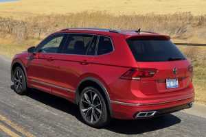 2024 VW Tiguan rear 3-4