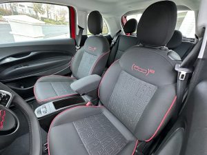 2024 Fiat 500e seats