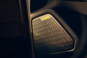 2025 Mitsubishi Outlander - Yamaha speaker