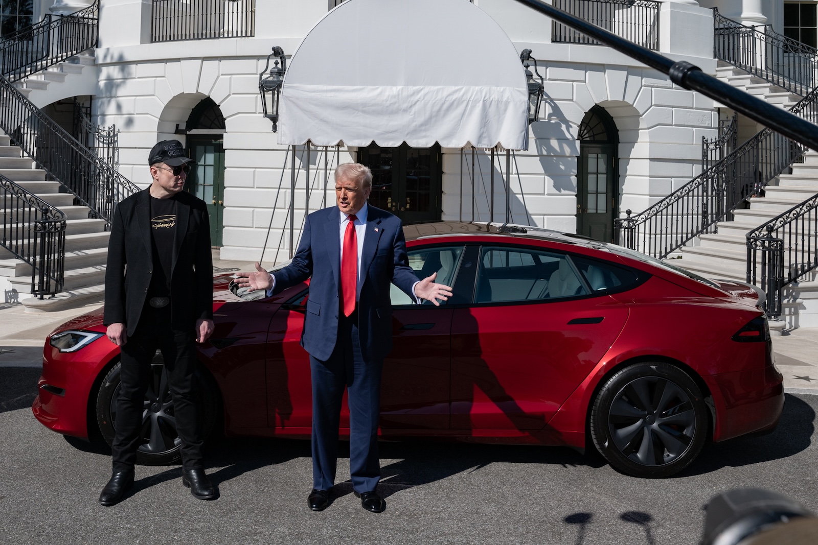 Musk and Trump questions with Model S