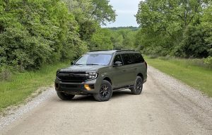 2025 Ford Expedition - front 3-4