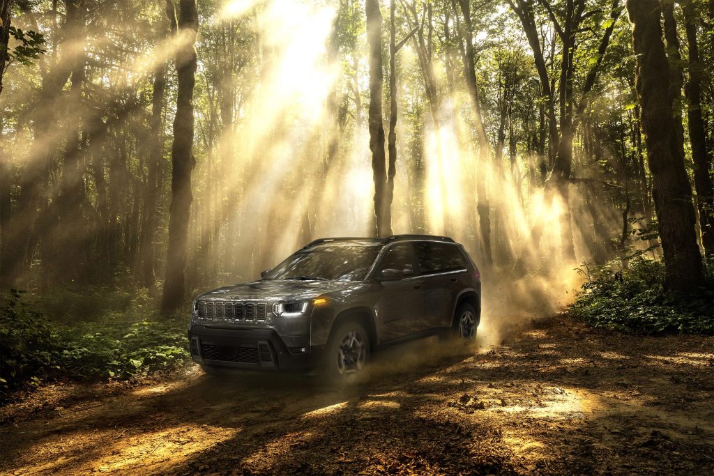 2026 Jeep Cherokee Teaser 3