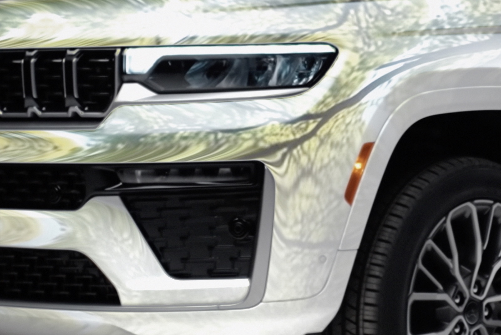 2026 Jee Grand Cherokee tease crop