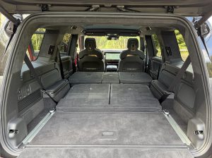 Rivian R1S - cargo
