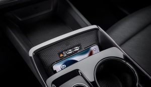 2025 Chevrolet Equinox LT phone charger
