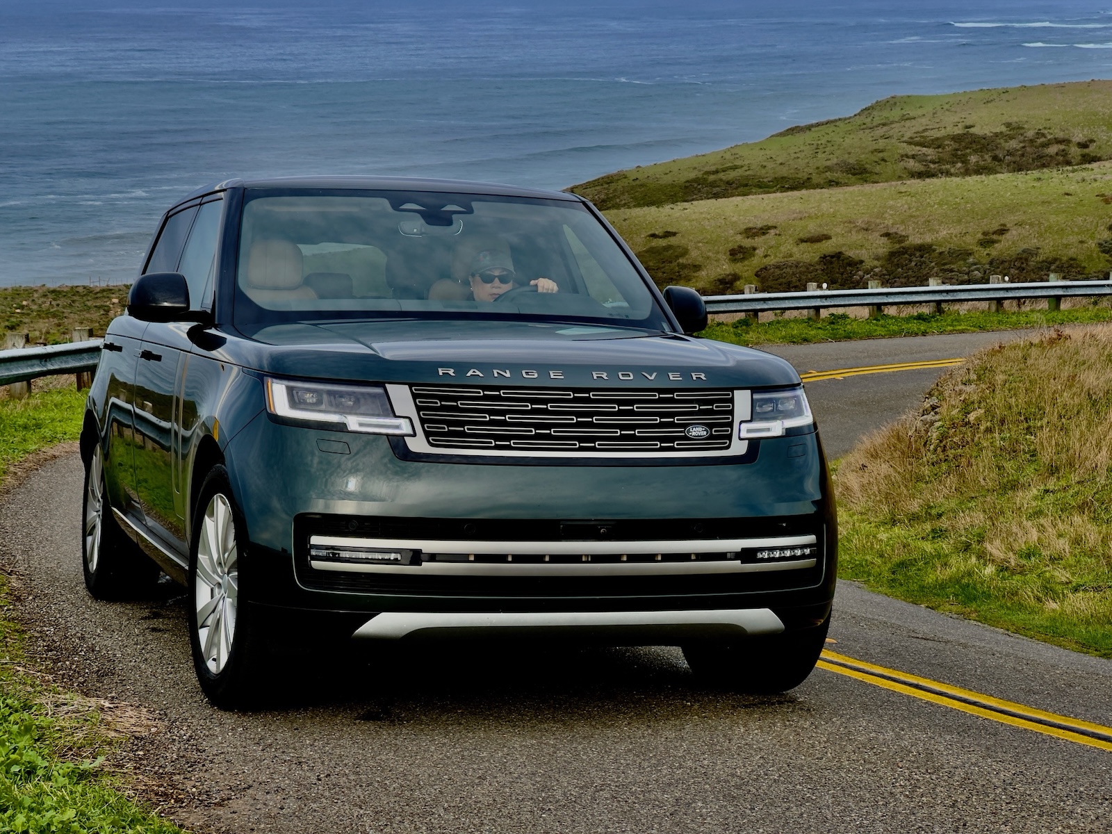 2025 Land Rover Range Rover SE LWB front best