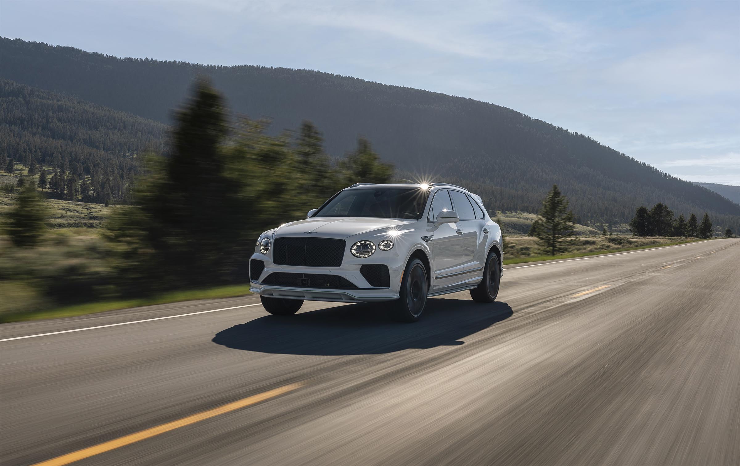Bentley Bentayga Speed - hero shot