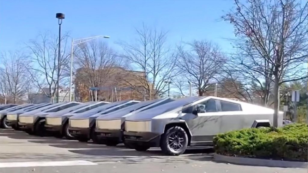 Unsold Cybertrucks - Michigan v1