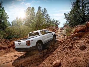 2025 Ford Ranger Lariat - climbing hill