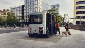 Lyft - Holon Robo-Shuttle - passengers and dog outside