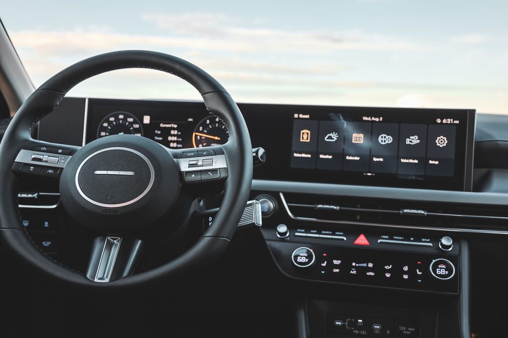 2025 Hyundai Sonata Limited Hybrid cockpit REL