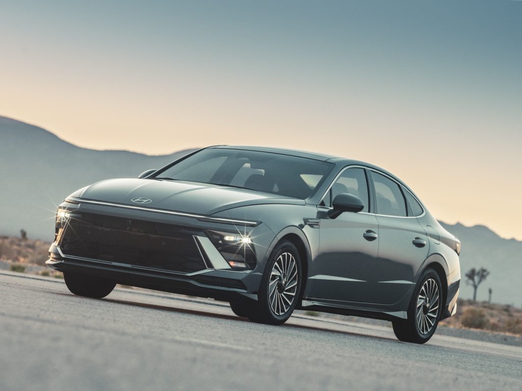 2025 Hyundai Sonata Limited Hybrid front angled REL