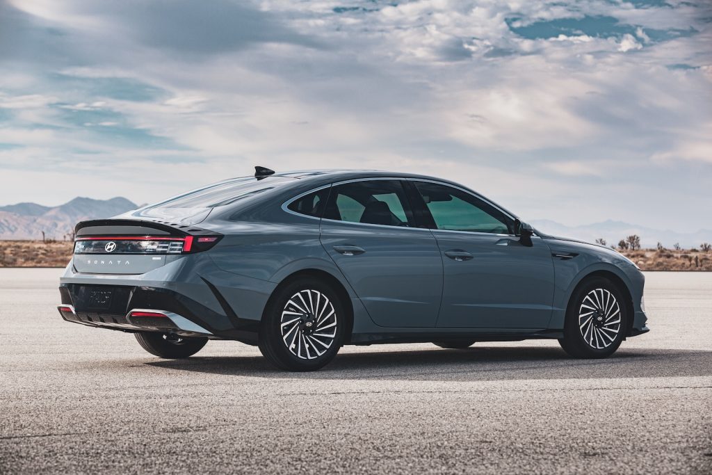 2025 Hyundai Sonata Limited Hybrid side REL