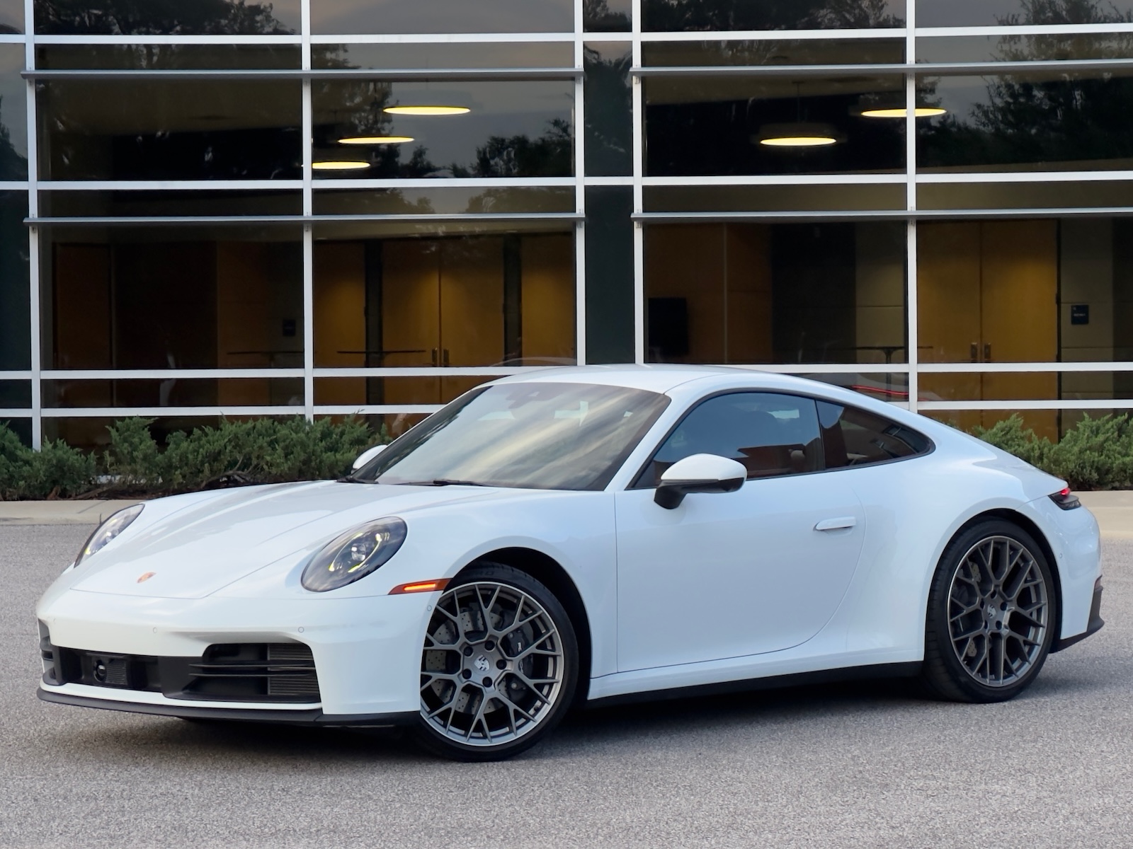 2025 Porsch 911 Carrera front 3-4