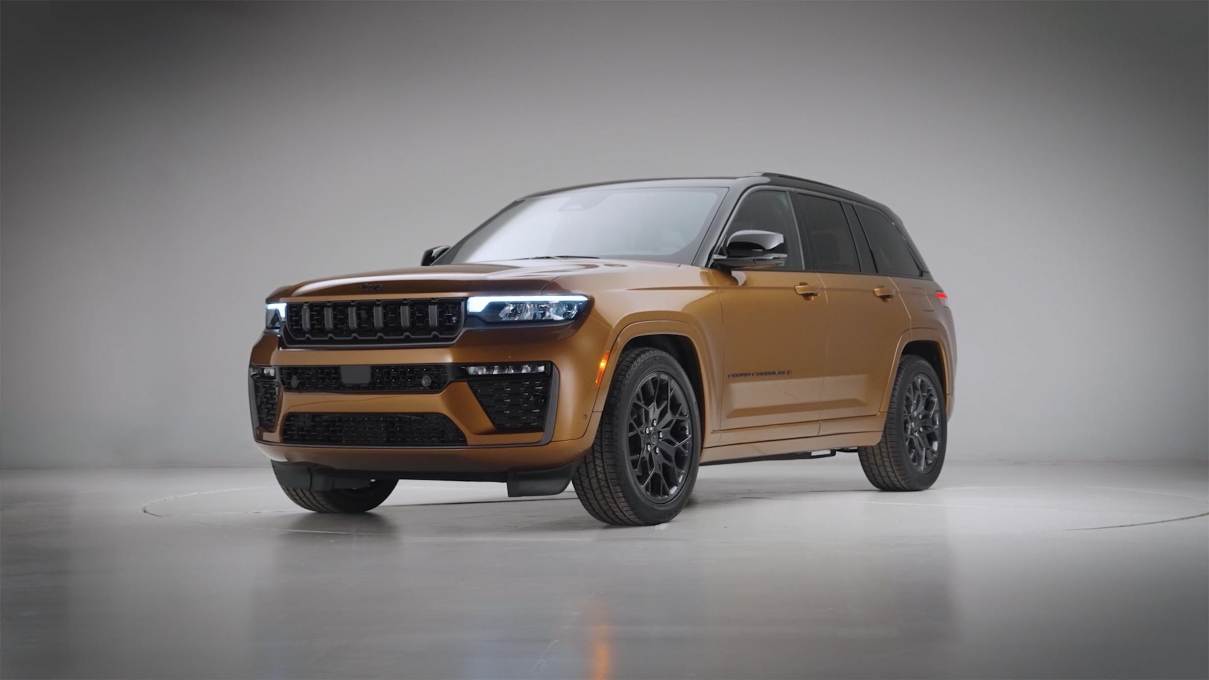 2026 Jeep Grand Cherokee - Hurricane 4 hero shot
