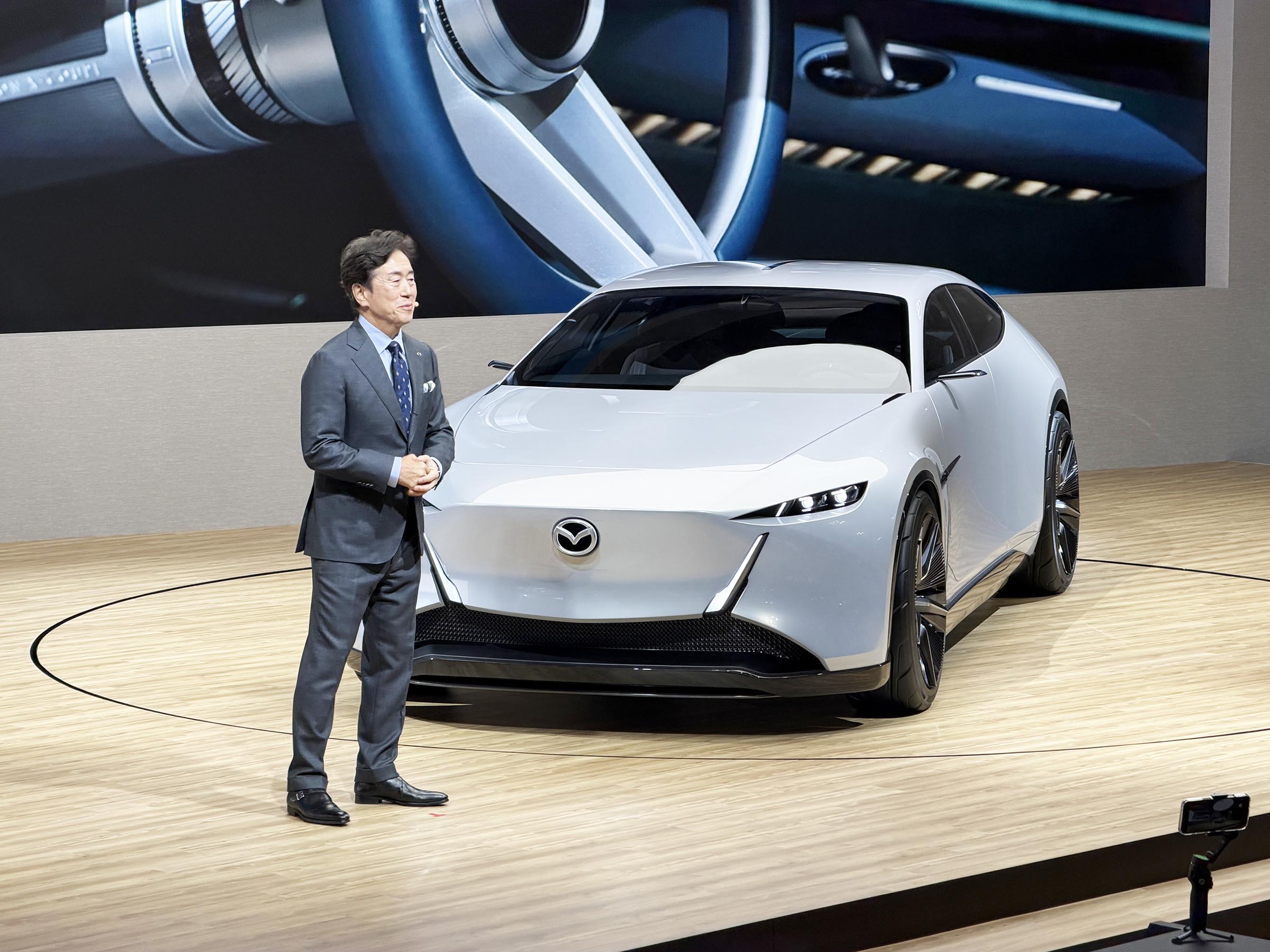 Mazda Vision X-Coupe – debut w CEO Mazda Vision X-Coupe - debut w CEO