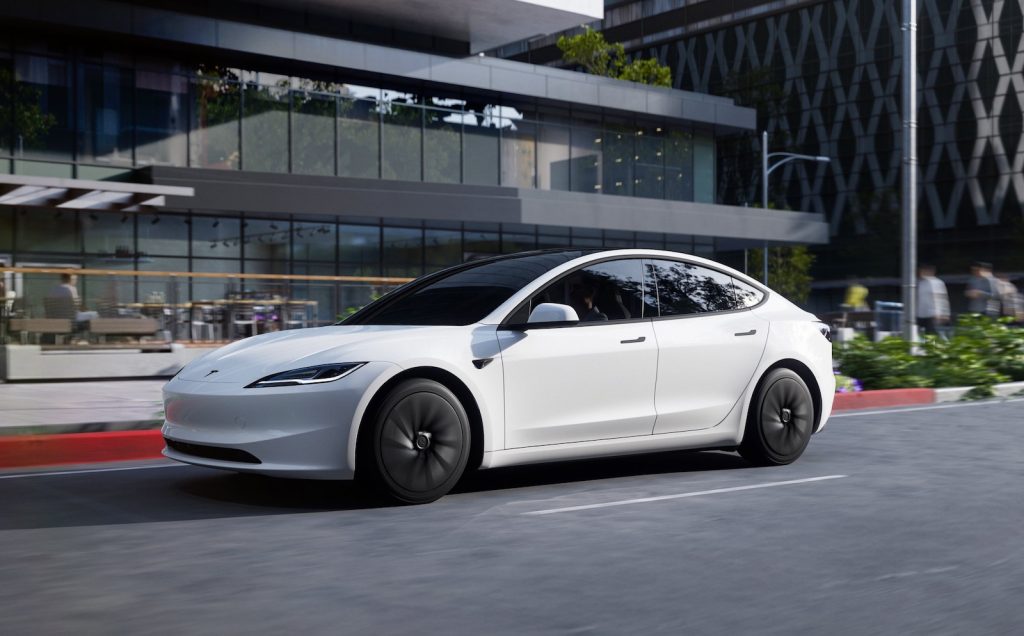 Tesla Model 3 Standard driving