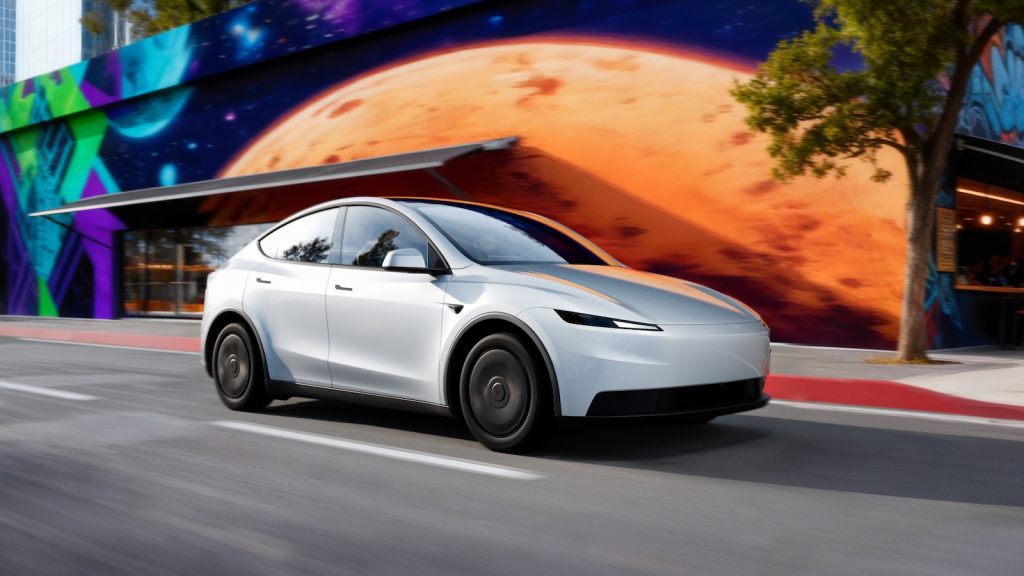 Tesla Model Y Standard driving