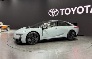 Toyota Corolla Concept - side