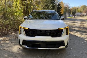 2025 Kia Sorento PHEV nose