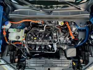 2025 Ford Maverick XLT AWD engine