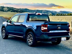 2025 Ford Maverick XLT AWD rear 3-4