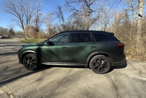 2026 Infiniti QX60 Autograph side