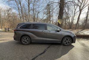2025 Toyota Sienna side