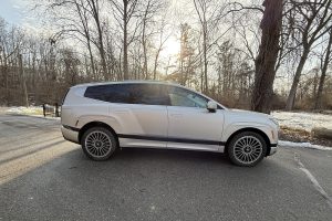 2026 Hyundai Ioniq 9 Calligraphy side