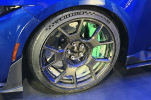 Ford Mustang Dark Horse SC Track Pack - CF wheels