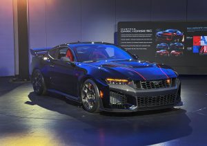 Ford Mustang Dark Horse SC Track Pack - hero